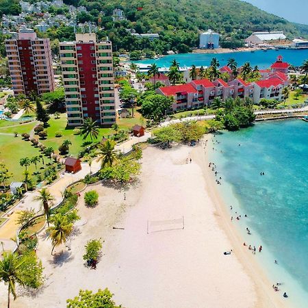 Beach Penthouse A25 Sandcastles Ocho Rios Exteriér fotografie