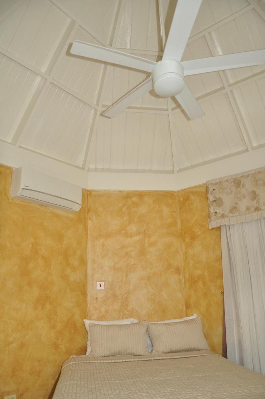 Beach Penthouse A25 Sandcastles Ocho Rios Exteriér fotografie