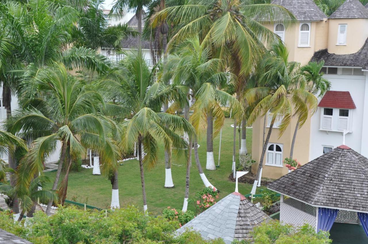 Beach Penthouse A25 Sandcastles Ocho Rios Exteriér fotografie